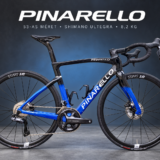 Pinarello orszĂĄgĂști kerĂ©kpĂĄr elegĂĄns stĂșdiĂłban